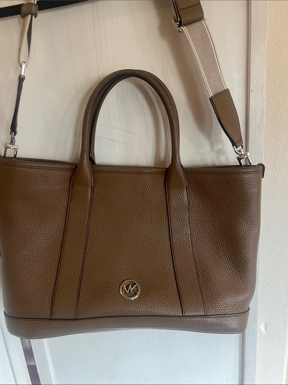 EUC Michael Kors Brown Pebbled Leather Satchel with Detachable Strap